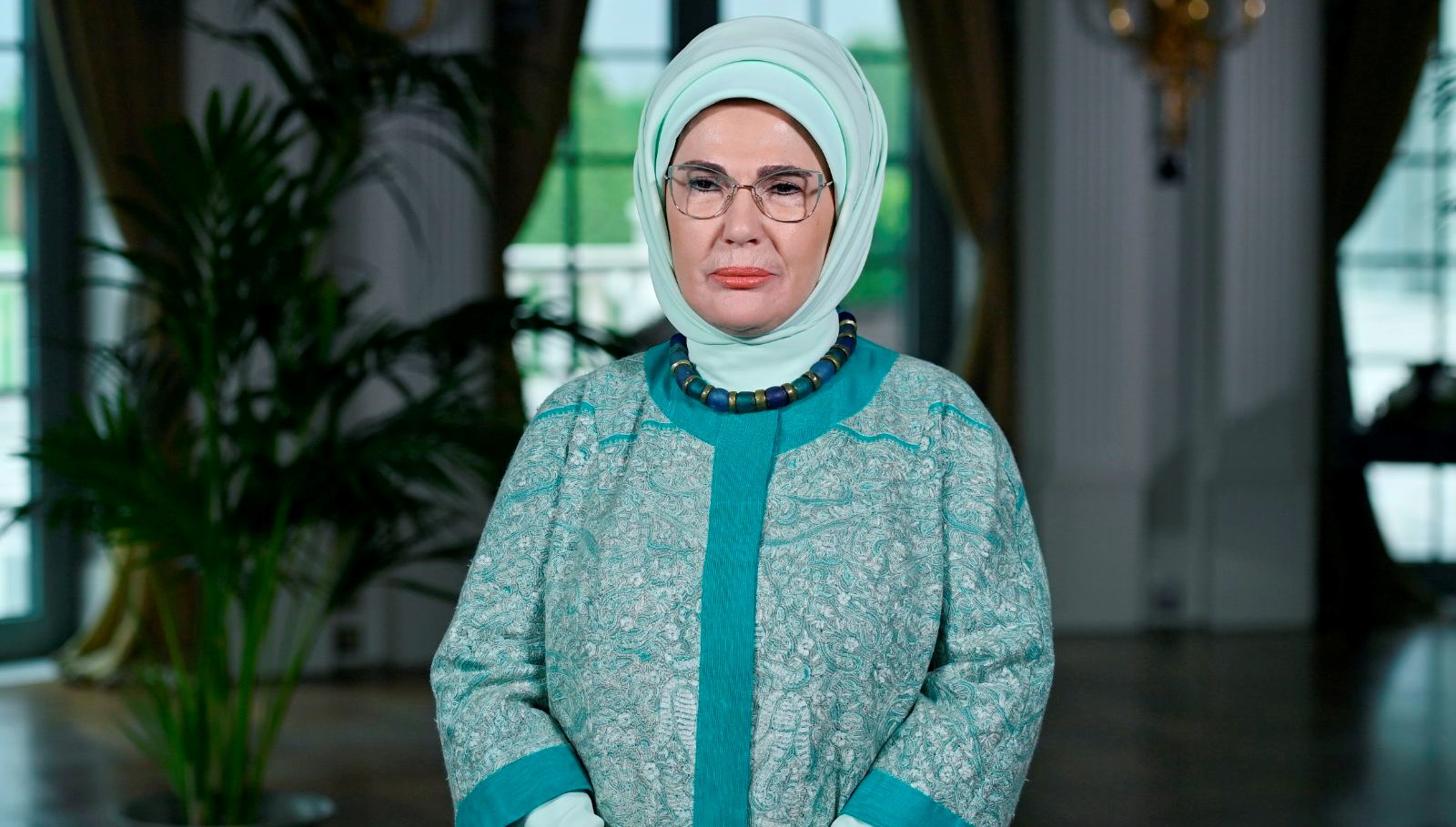 emine erdogan5 lider esleri zirvesine video mesaj gonderdi egitimciler ornek sahsiyetlerdir 8CSYfsOm