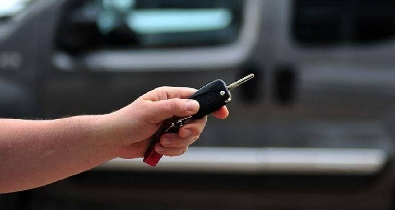 ikinci el araclarda satilmayan modeller aciklandi bu otomobilleri alan basini taslara vuruyor 36pBjiCi