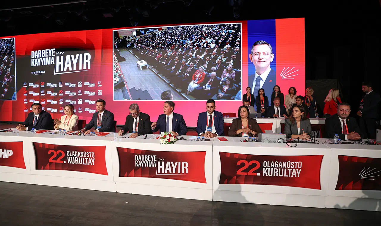 kurultay koridorlarinda neler konusuldu chp kurmaylari bazi milletvekilleri partimize gelmek istedigini soyledi 43el9LSq