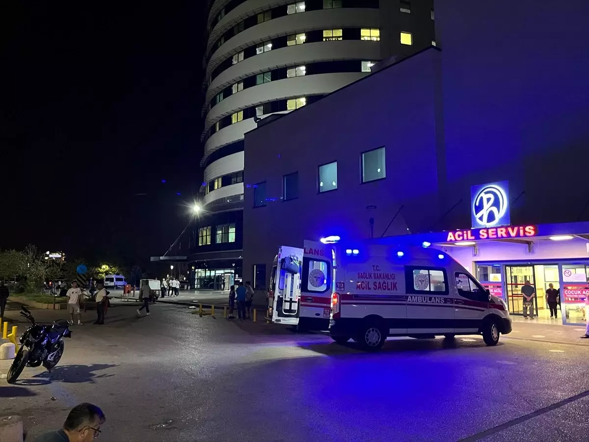 pamukkalede bicakli kavga 2 yarali iRk1aH5V