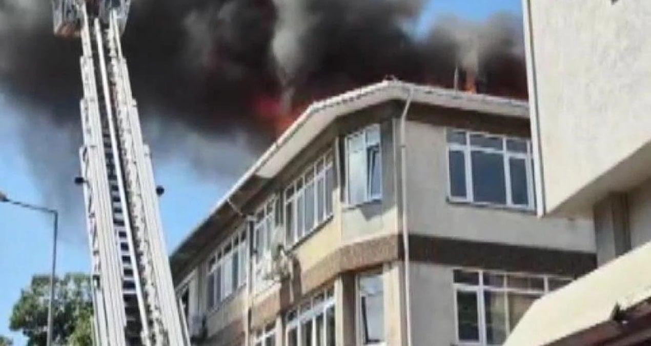 uskudarda cati yangini panigi hzGJMUxT