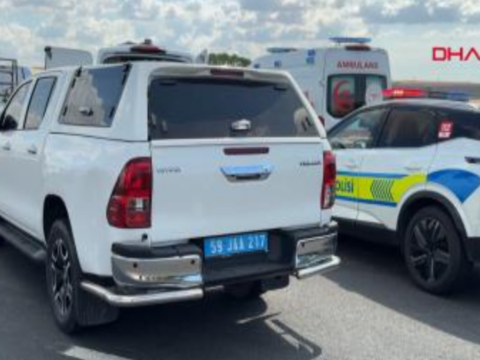 Lastik degistirirken devrilen romorkun altinda kalip oldu rPJ13O6E